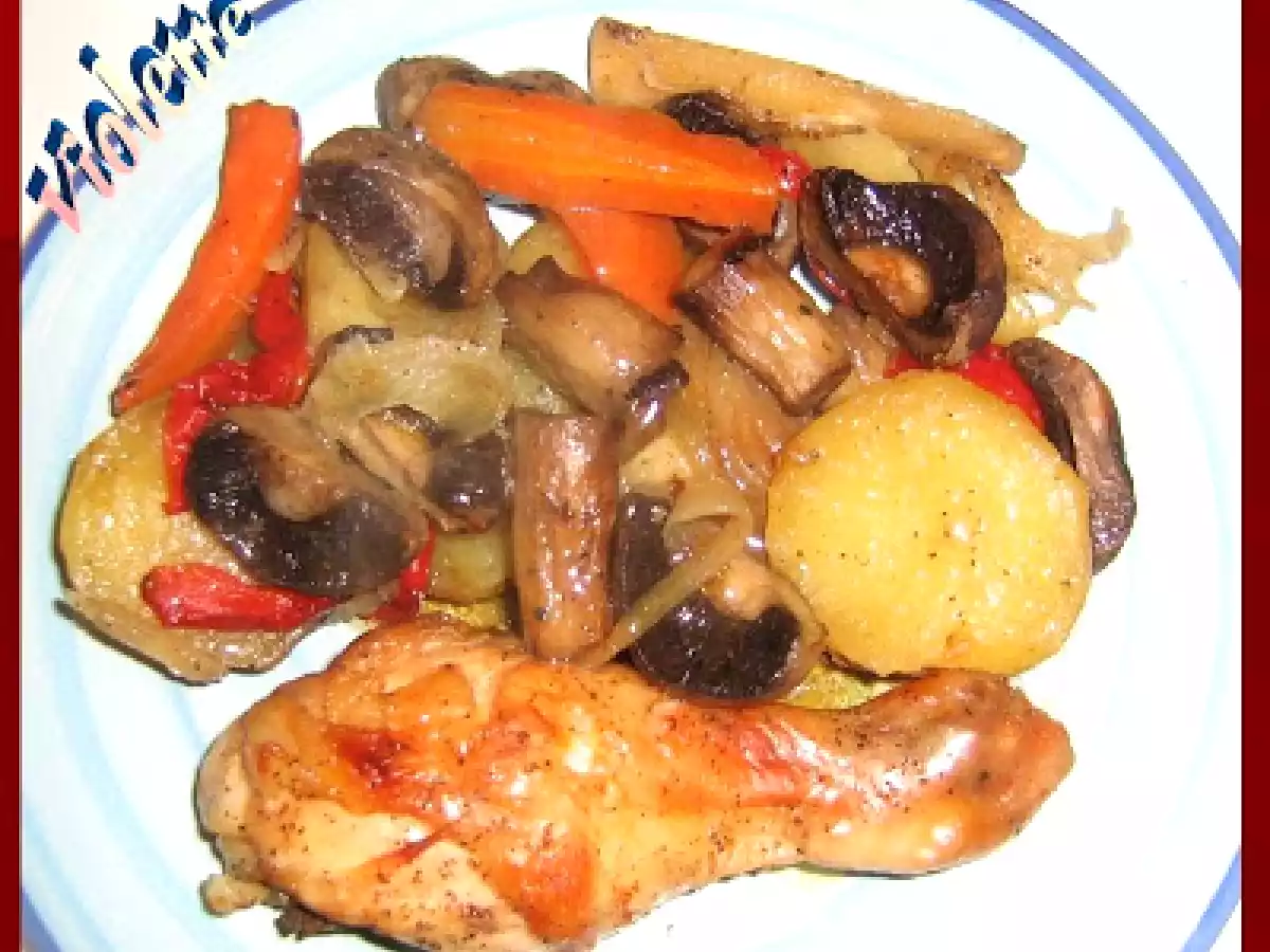 Pulpe de pui cu legume la cuptor