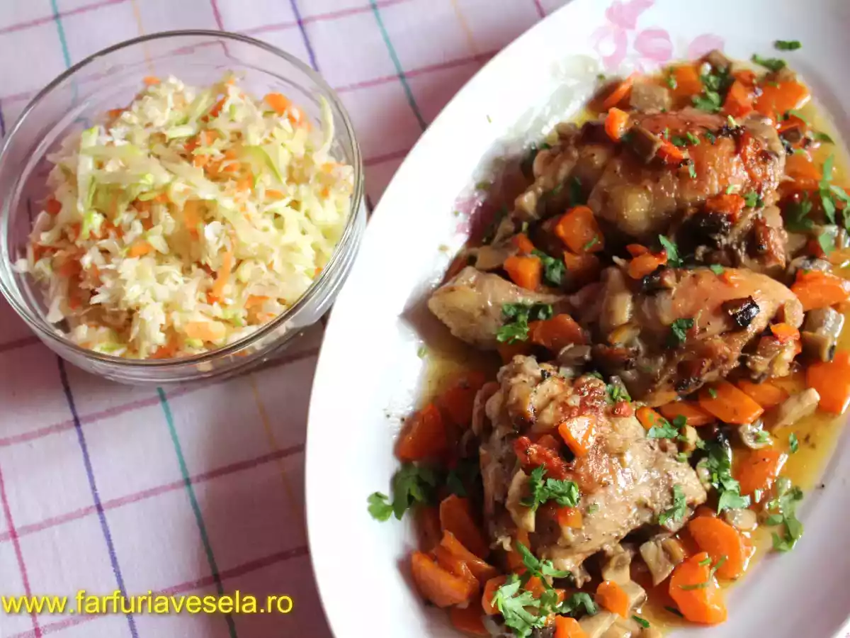 Pulpe de pui cu legume si bere (reteta video)