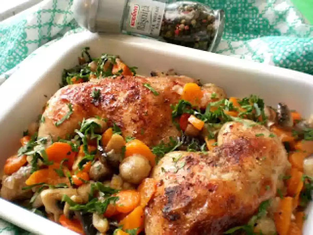 Pulpe de pui cu morcovi si cuperci