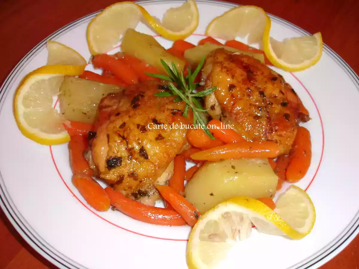 Pulpe de pui cu sos barbeque si legume