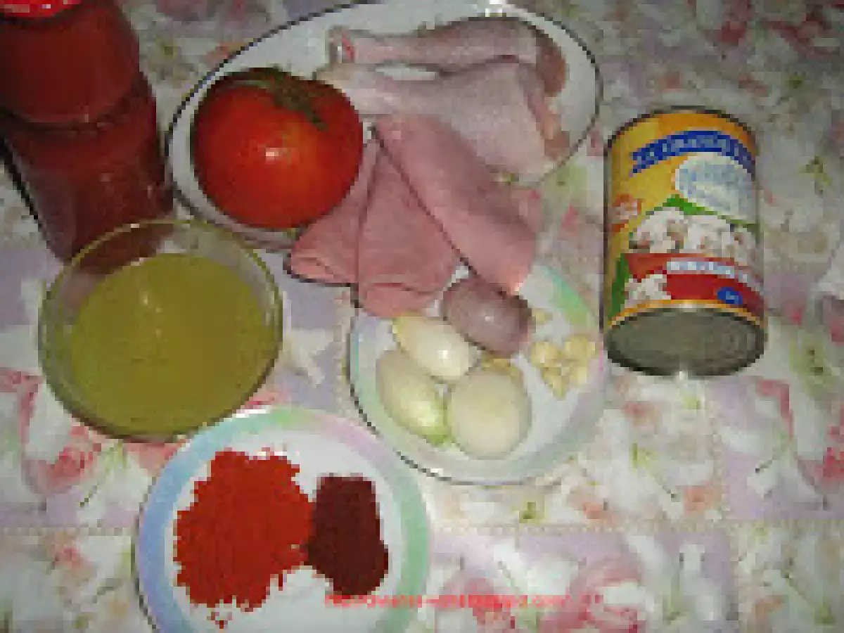 PULPE DE PUI IN SOS PICANT CU GARNITURA DE OREZ - poza 2