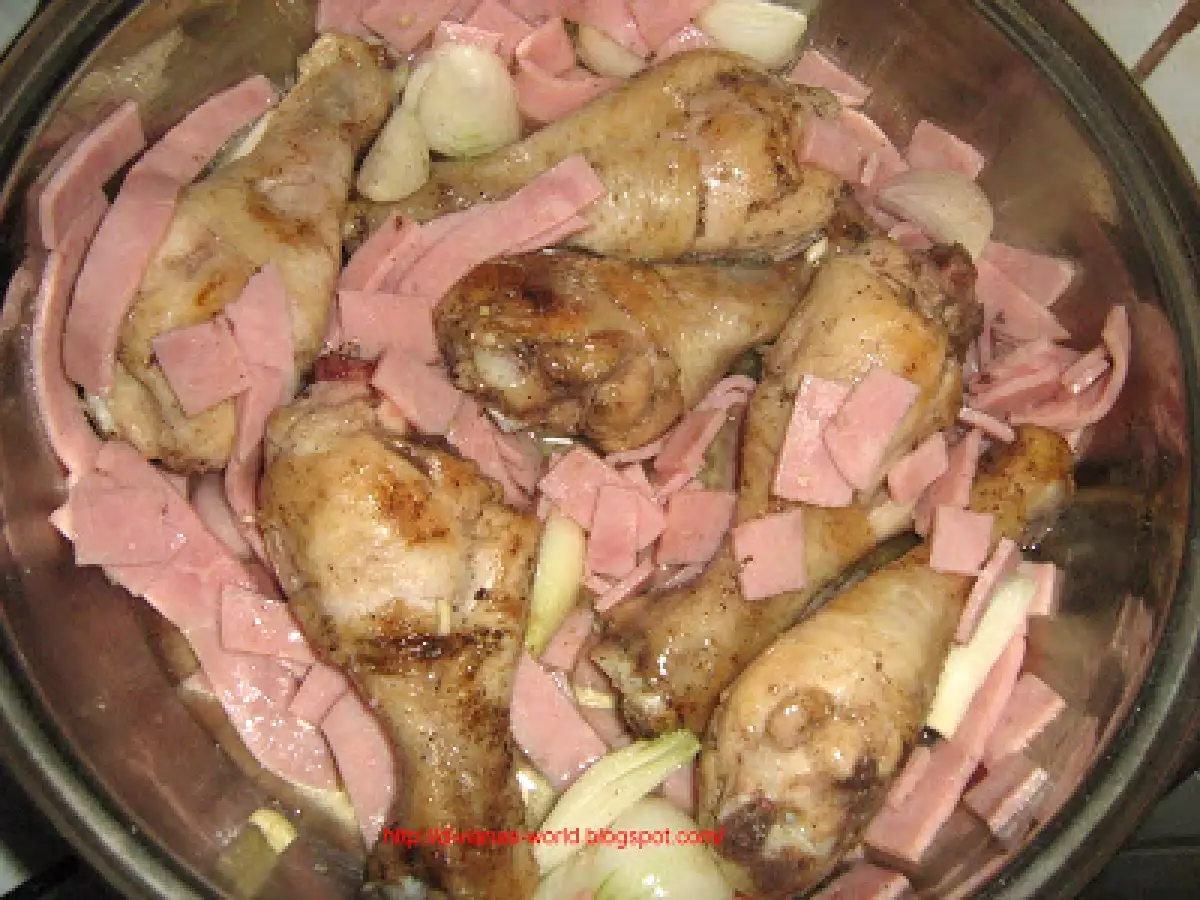 PULPE DE PUI IN SOS PICANT CU GARNITURA DE OREZ - poza 6