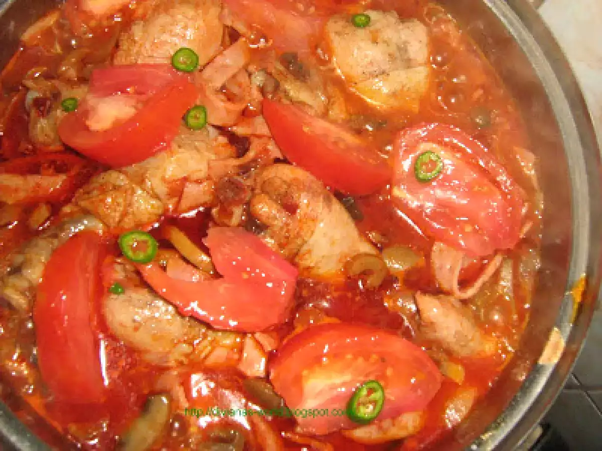 PULPE DE PUI IN SOS PICANT CU GARNITURA DE OREZ - poza 11