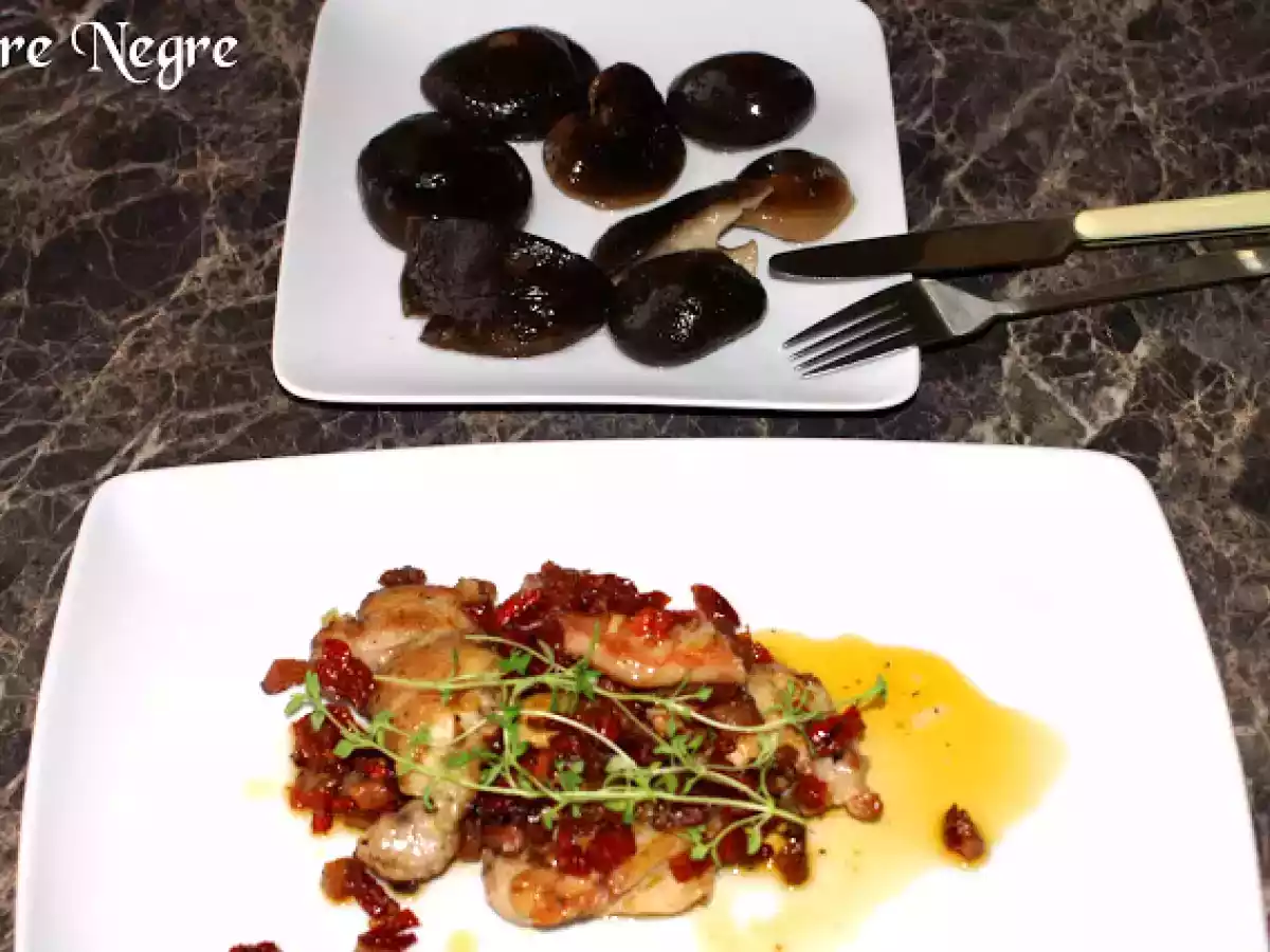 Pulpe superioare de pui cu rosii uscate si jumari - poza 3