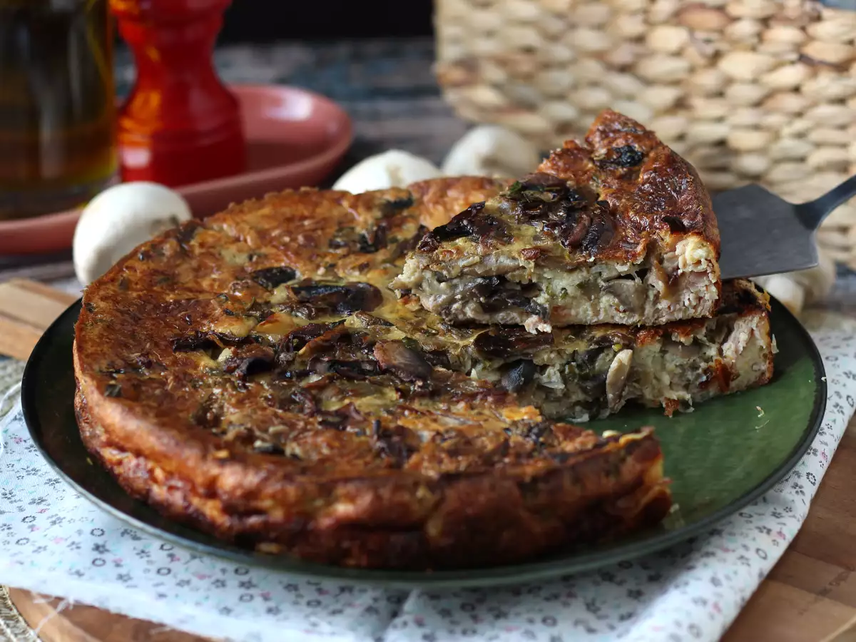Quiche fără aluat cu ciuperci, bacon și brânză cottage - poza 5