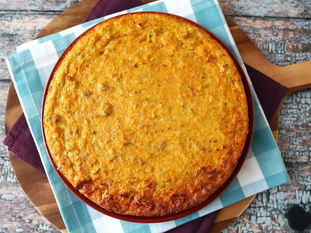 Quiche fără aluat cu ton, morcovi și brânză cottage: ușor de preparat și bogată în proteine - poza 2