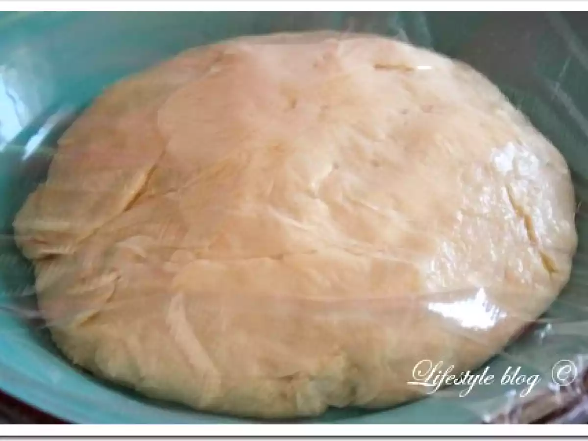 Rafinament vienez: strudel cu mere si sos de vanilie - poza 3