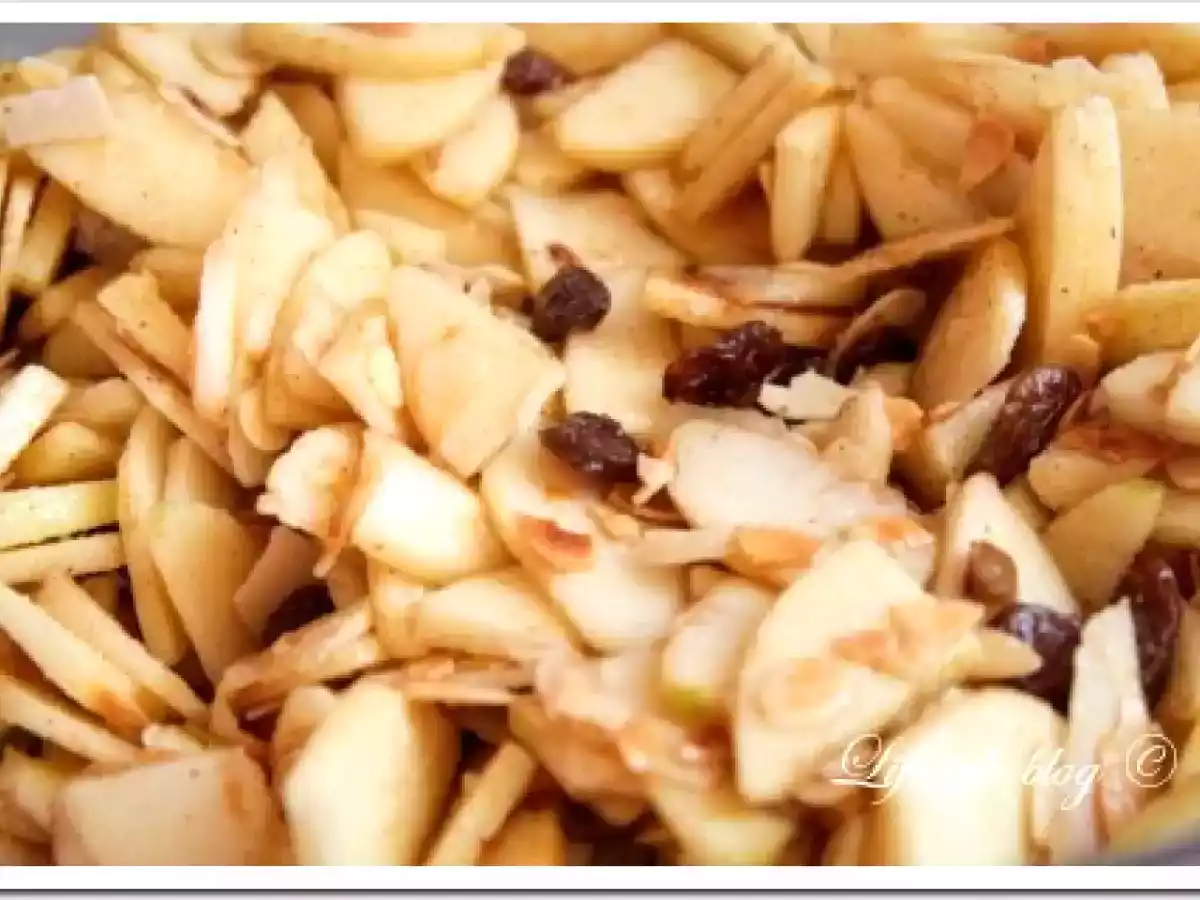 Rafinament vienez: strudel cu mere si sos de vanilie - poza 8