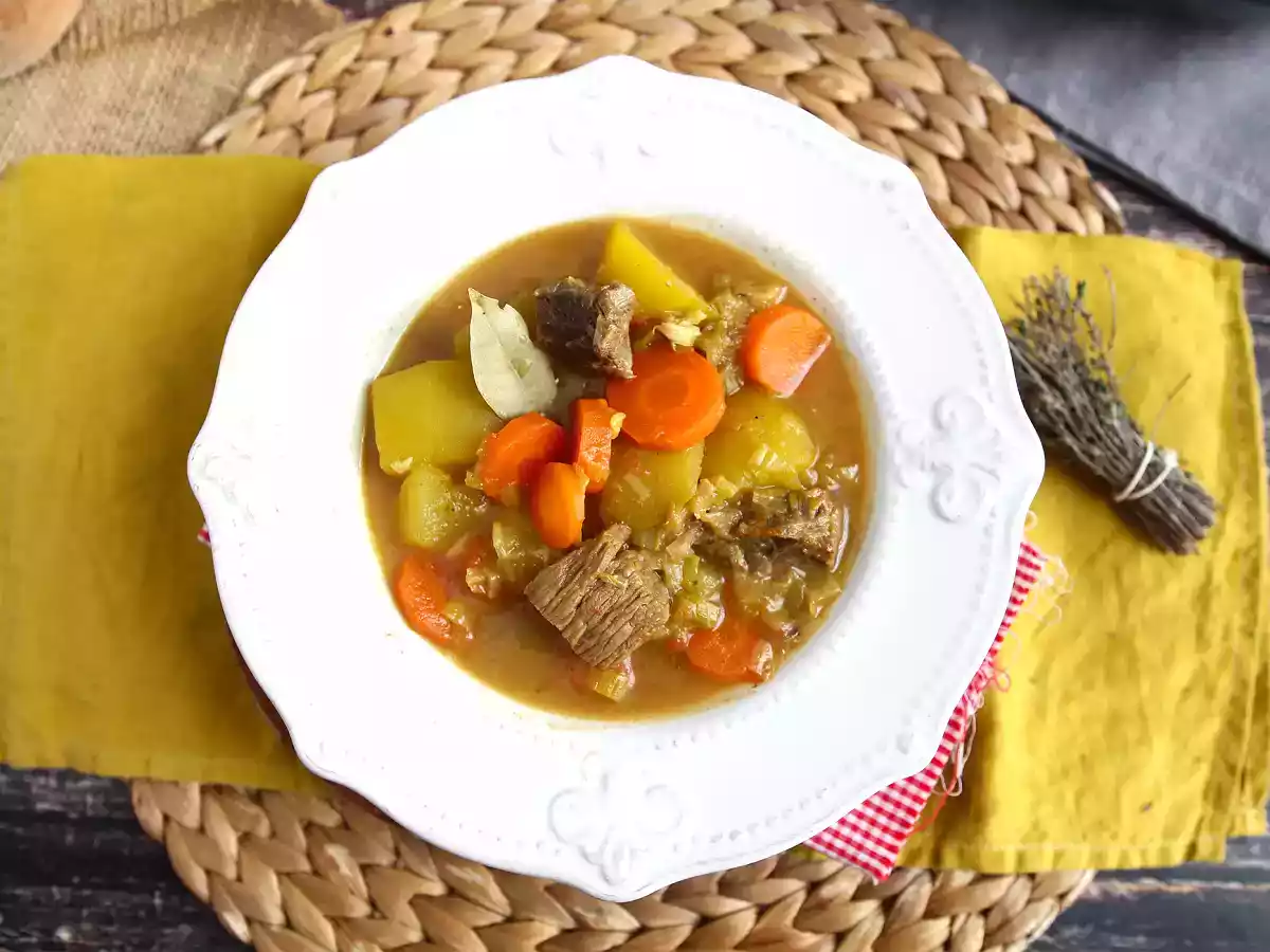 Ragoût cu vita si cartofi - reteta rapida - poza 4