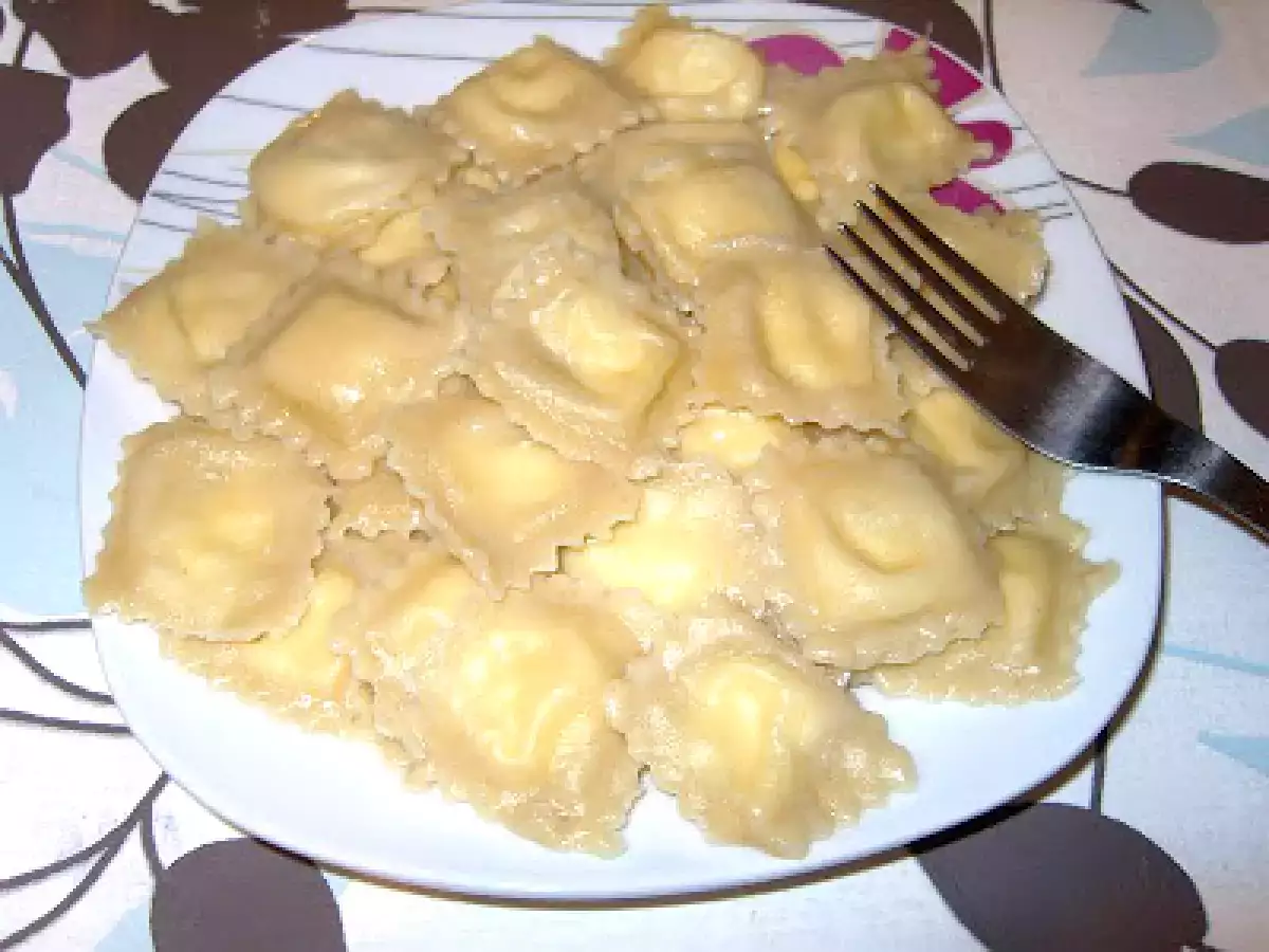 Ravioli cu feta si smantana facuti in casa - poza 2