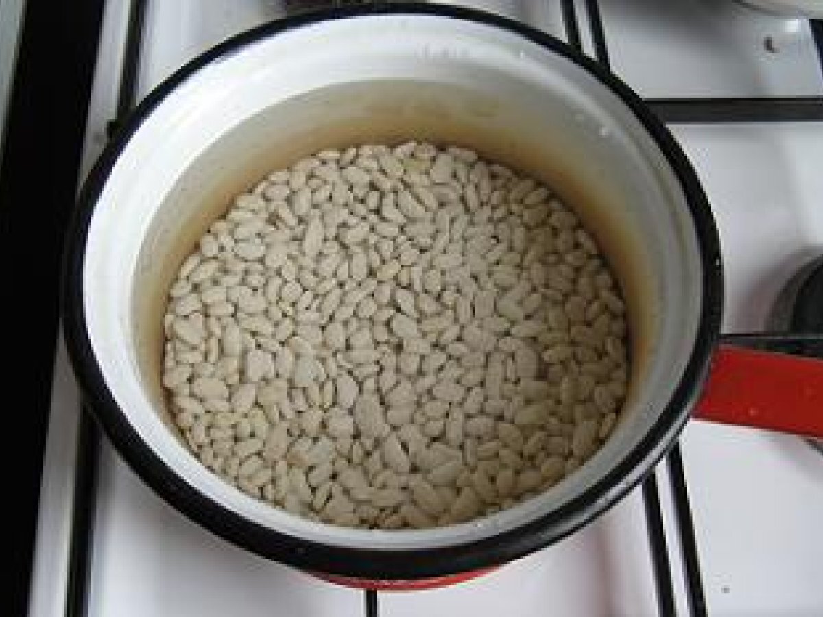 Reteta de post fasole cu orez si ciuperci la oala sub presiune Rețetă