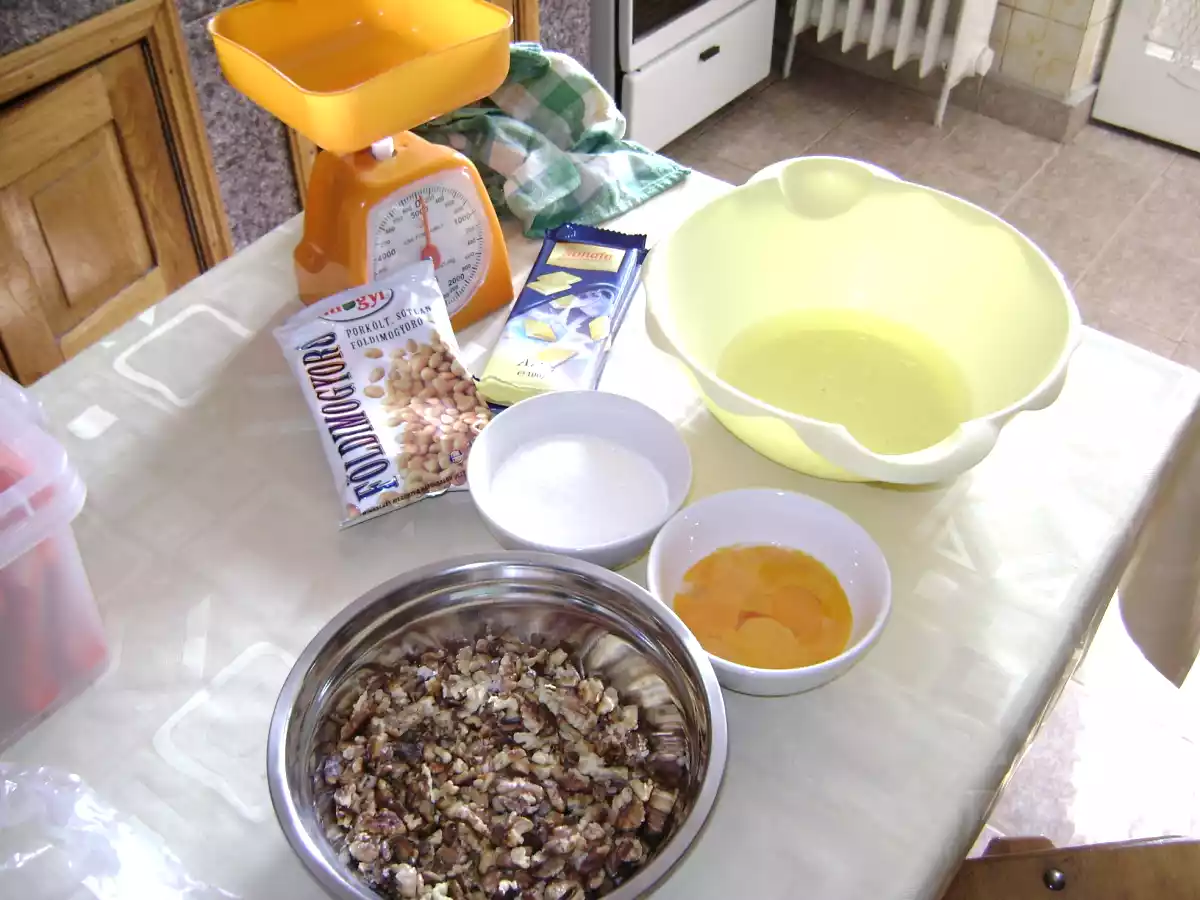 RETETA DIN BANAT PRAJITURA SNICKERS - poza 6