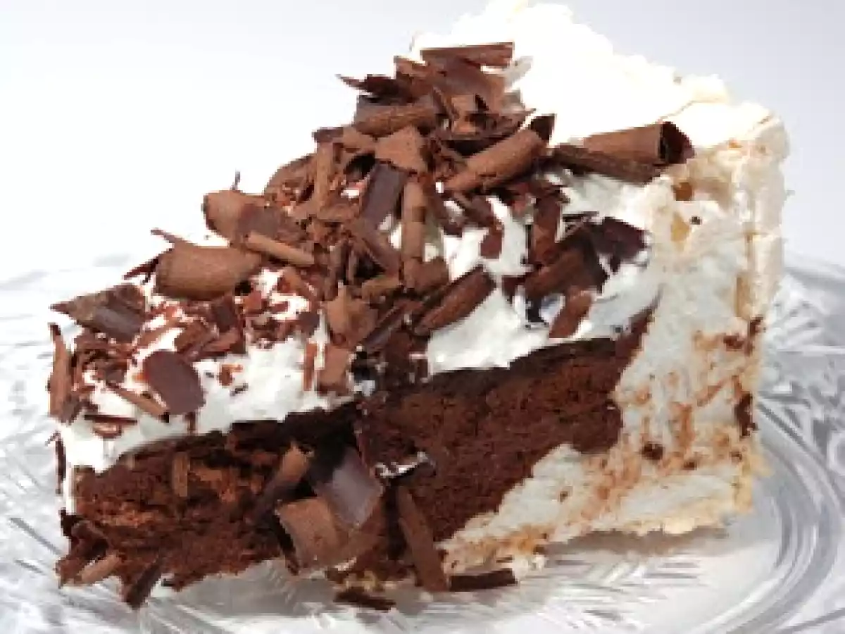 Reteta romantica de Ziua indragostitilor - Prajitura cu bezea si ciocolata