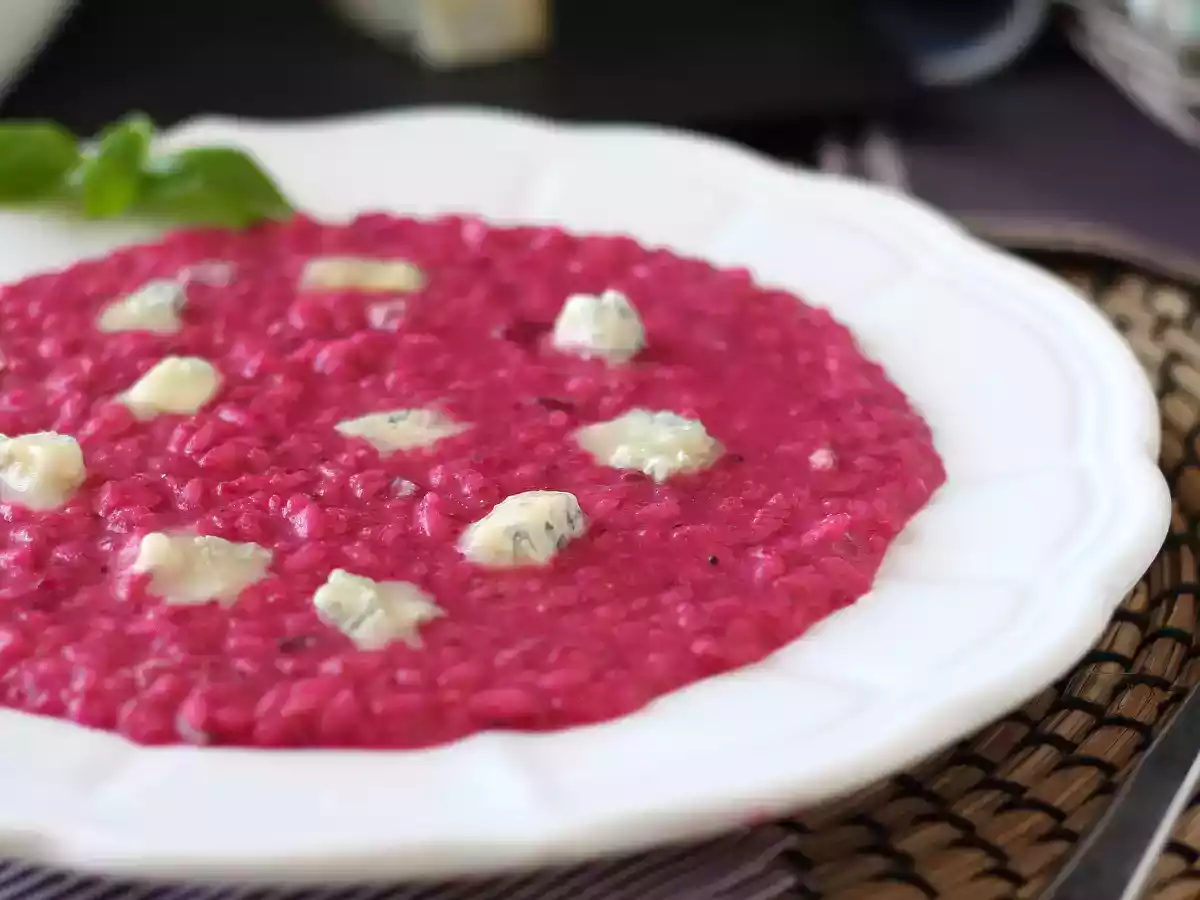 Risotto cu sfeclă roșie și gorgonzola: o explozie de culoare și arome intense - poza 2