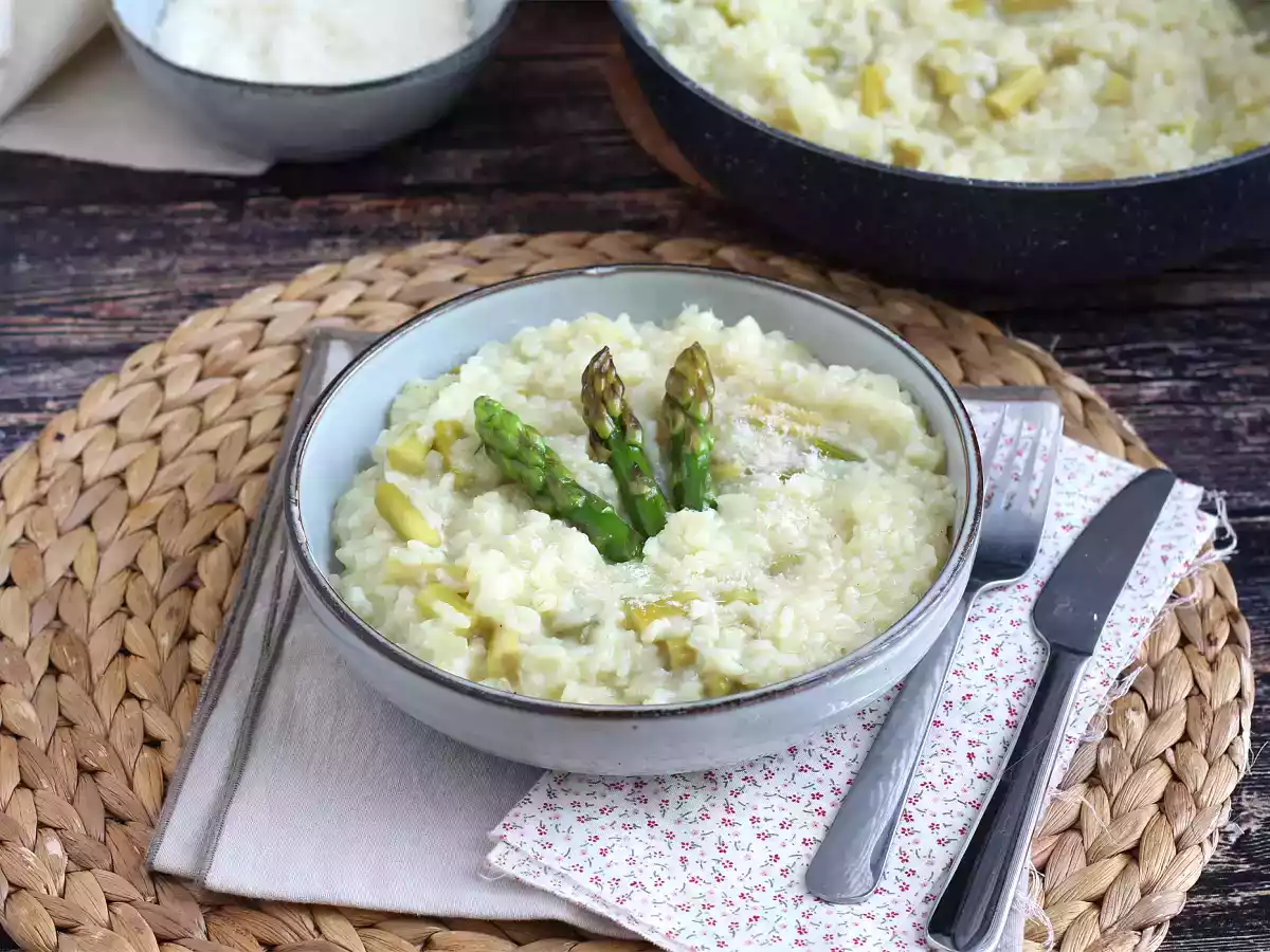 Risotto cu sparanghel verde și parmezan