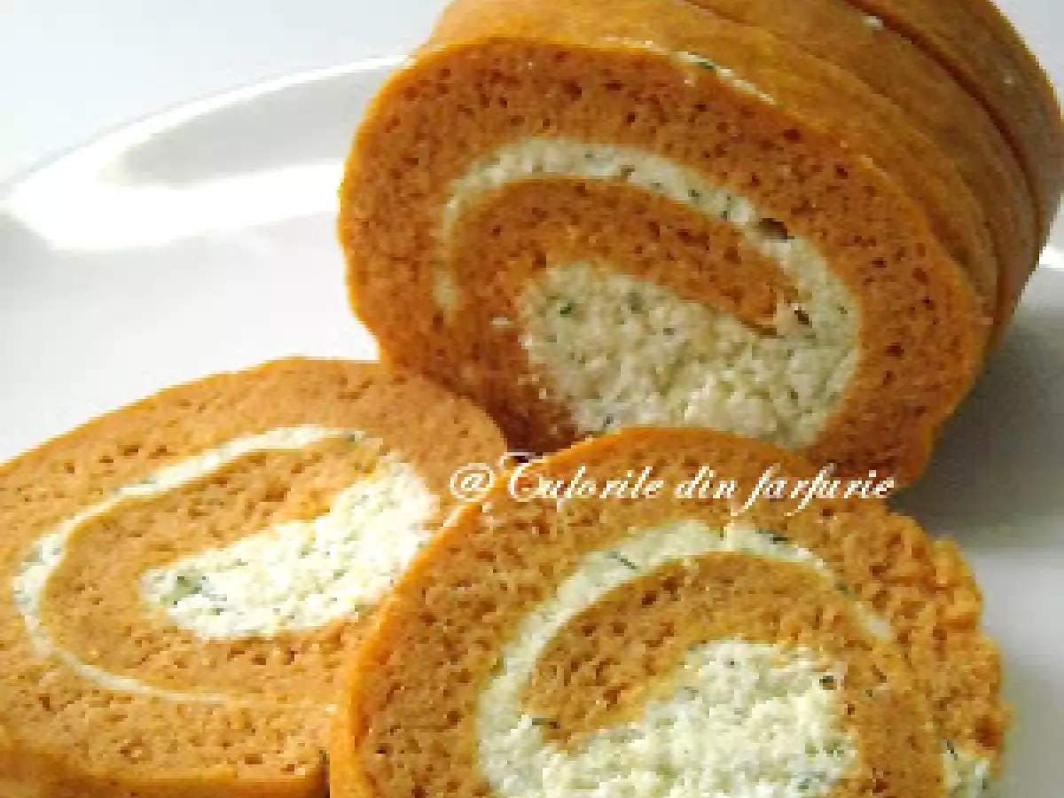 Rulada aperitiv de rosii cu crema de branza