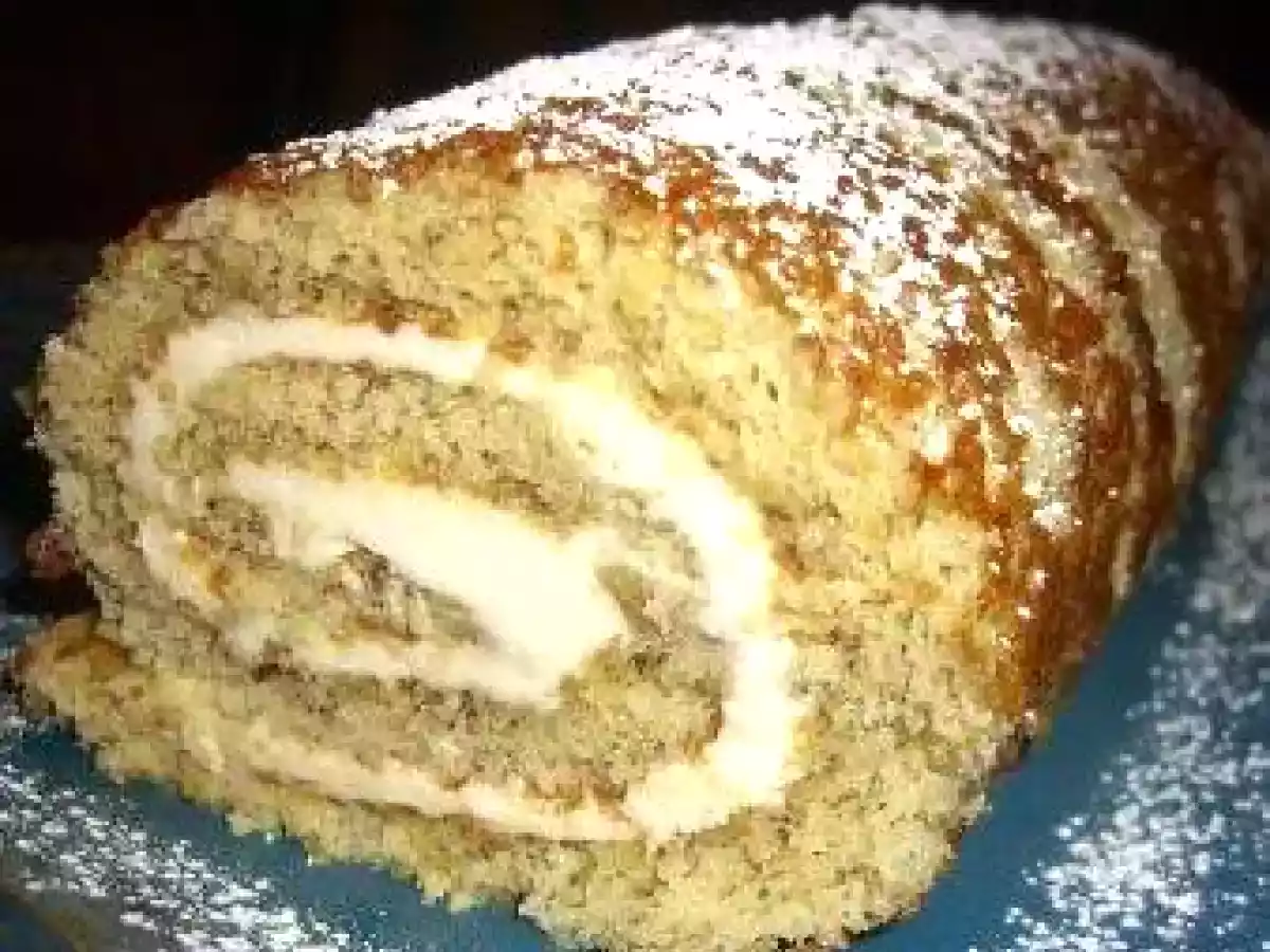 Rulada cu banane si branza dulce