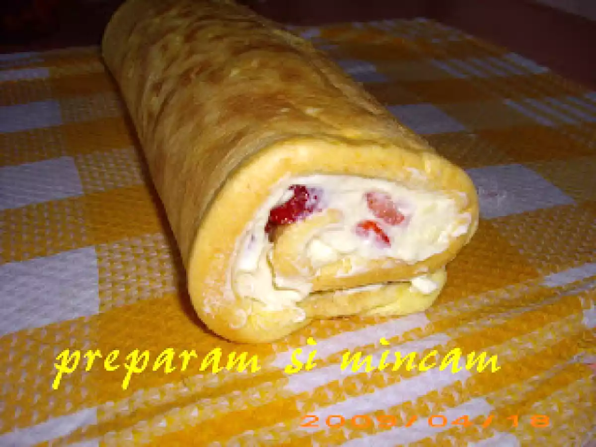 Rulada cu capsuni si crema pasticcera - poza 14