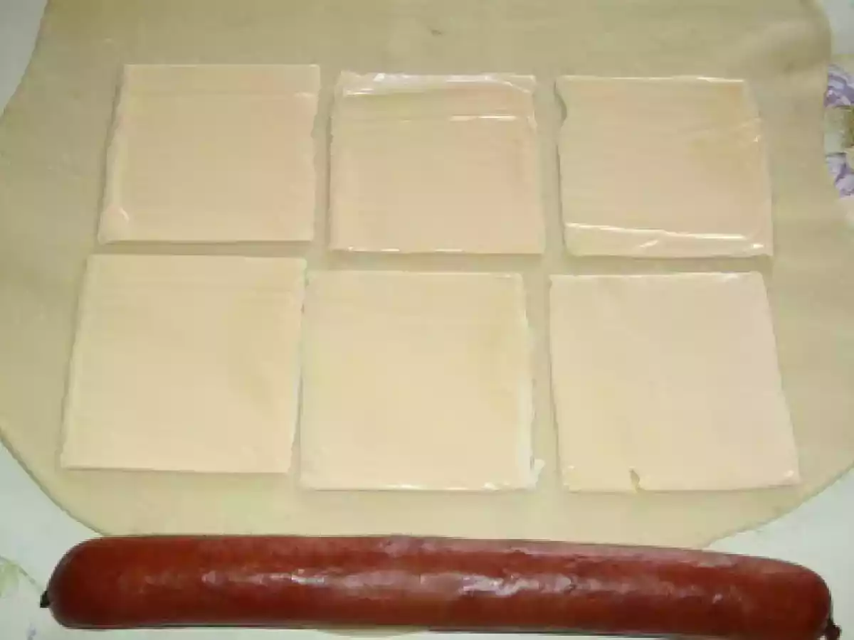 RULADA CU CARNE TOCATA, CABANOS SI CASCAVAL - poza 3