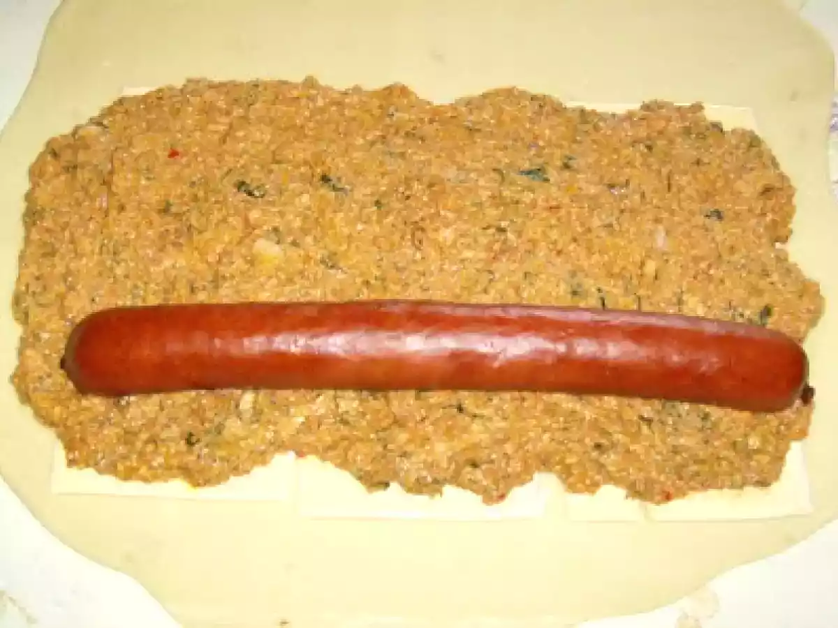 RULADA CU CARNE TOCATA, CABANOS SI CASCAVAL - poza 4