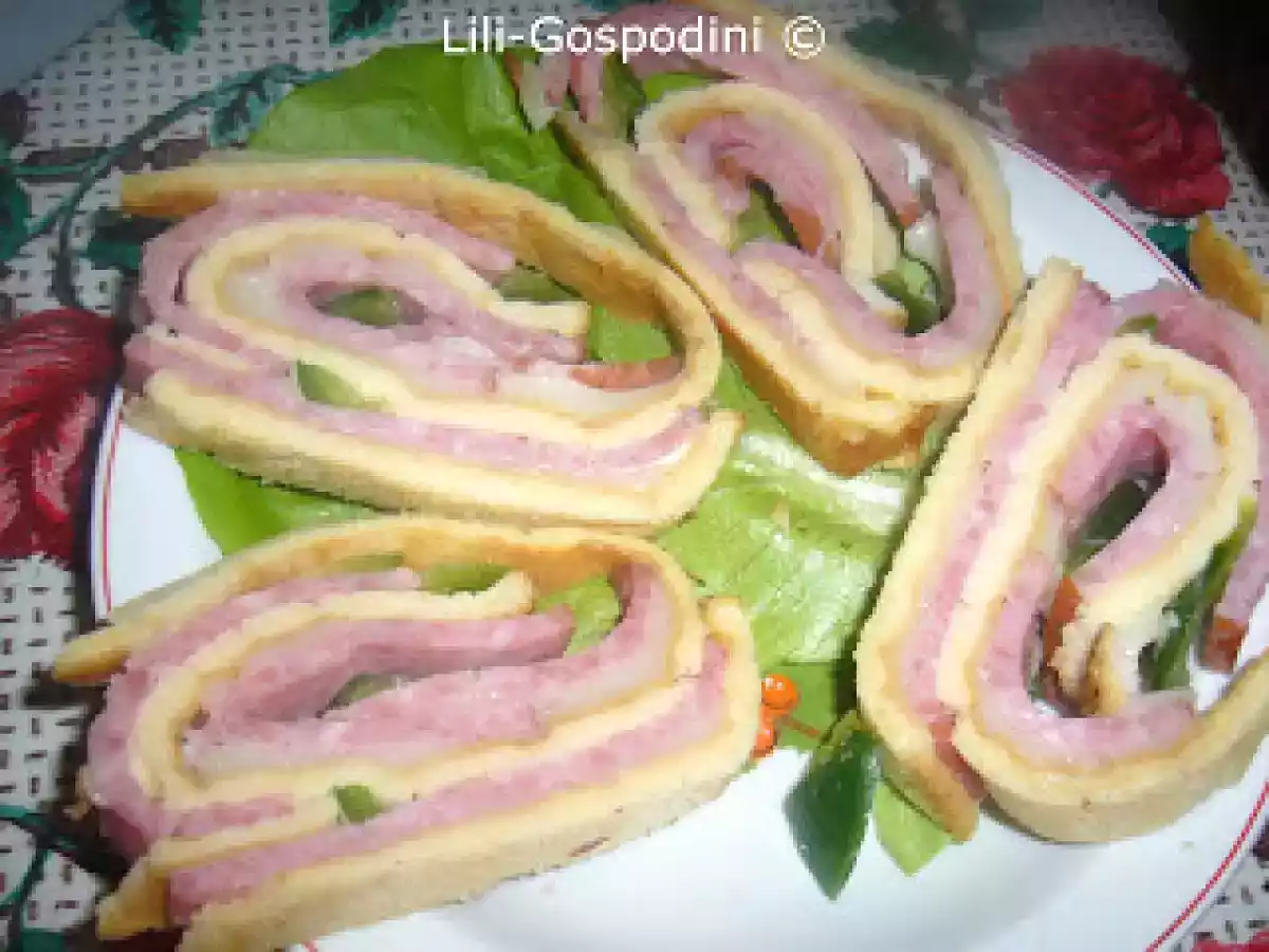 Rulada cu cascaval si sunca