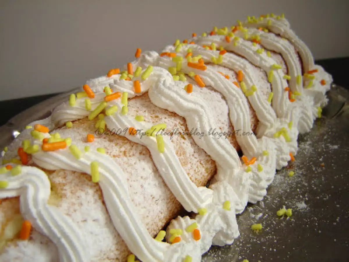 Rulada cu crema de lamaie - poza 2