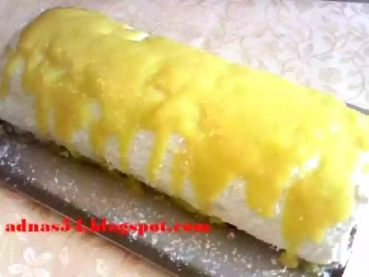 Rulada cu Crema de Lamaie