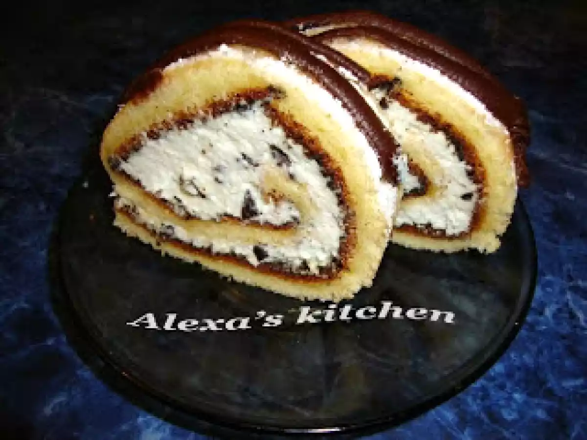 Rulada cu crema de vanilie