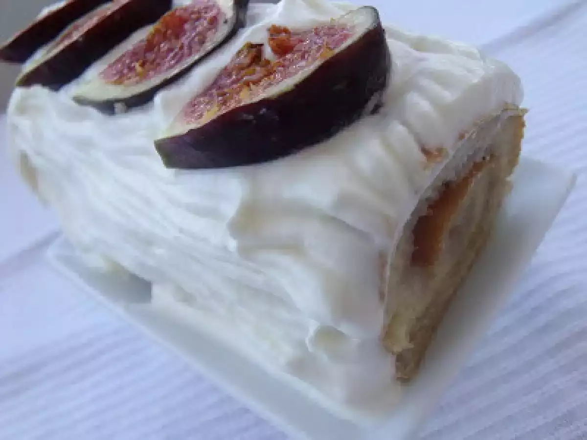 Rulada cu dulceata de smochine - poza 3