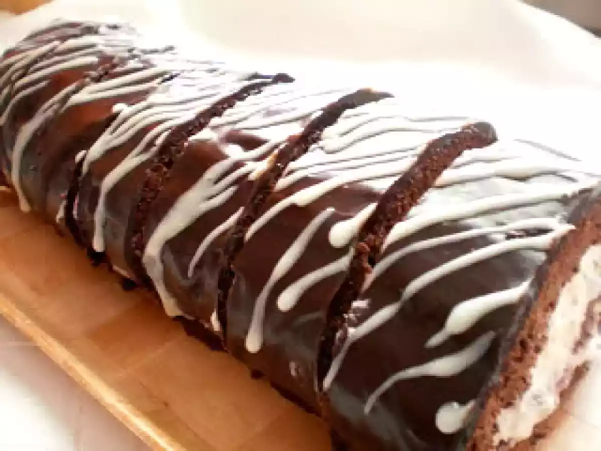 Rulada cu mascarpone si afine - poza 3