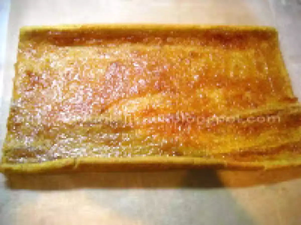 Rulada cu nuca si crema caramel - poza 8