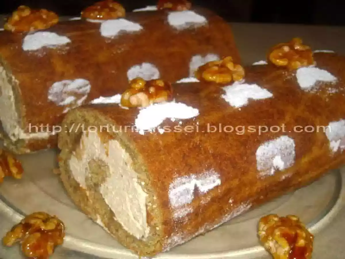 Rulada cu nuca si crema caramel - poza 15
