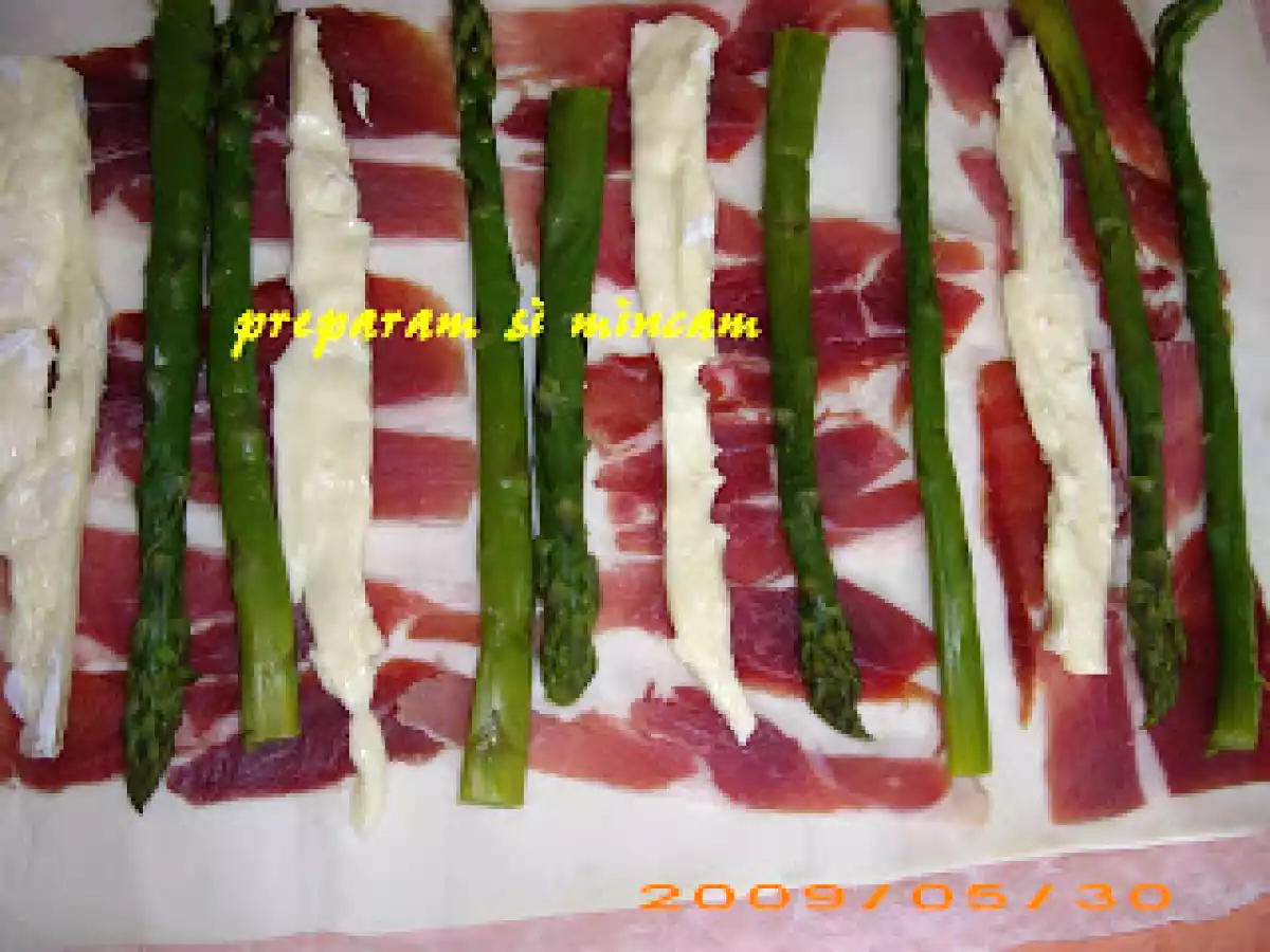 Rulada cu sparanghel, brinza si prosciutto crudo - poza 6