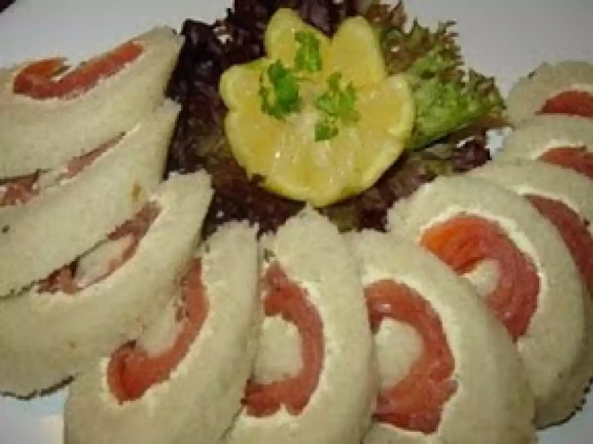 Rulada de paine cu somon