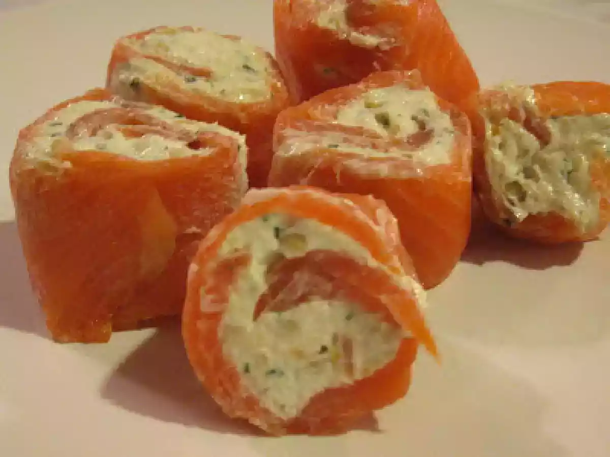 Rulada de somon afumat