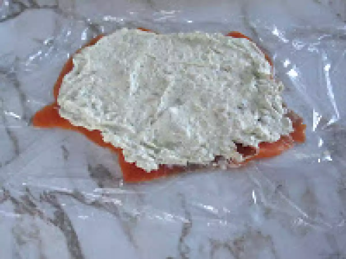 Rulada de somon afumat - poza 3