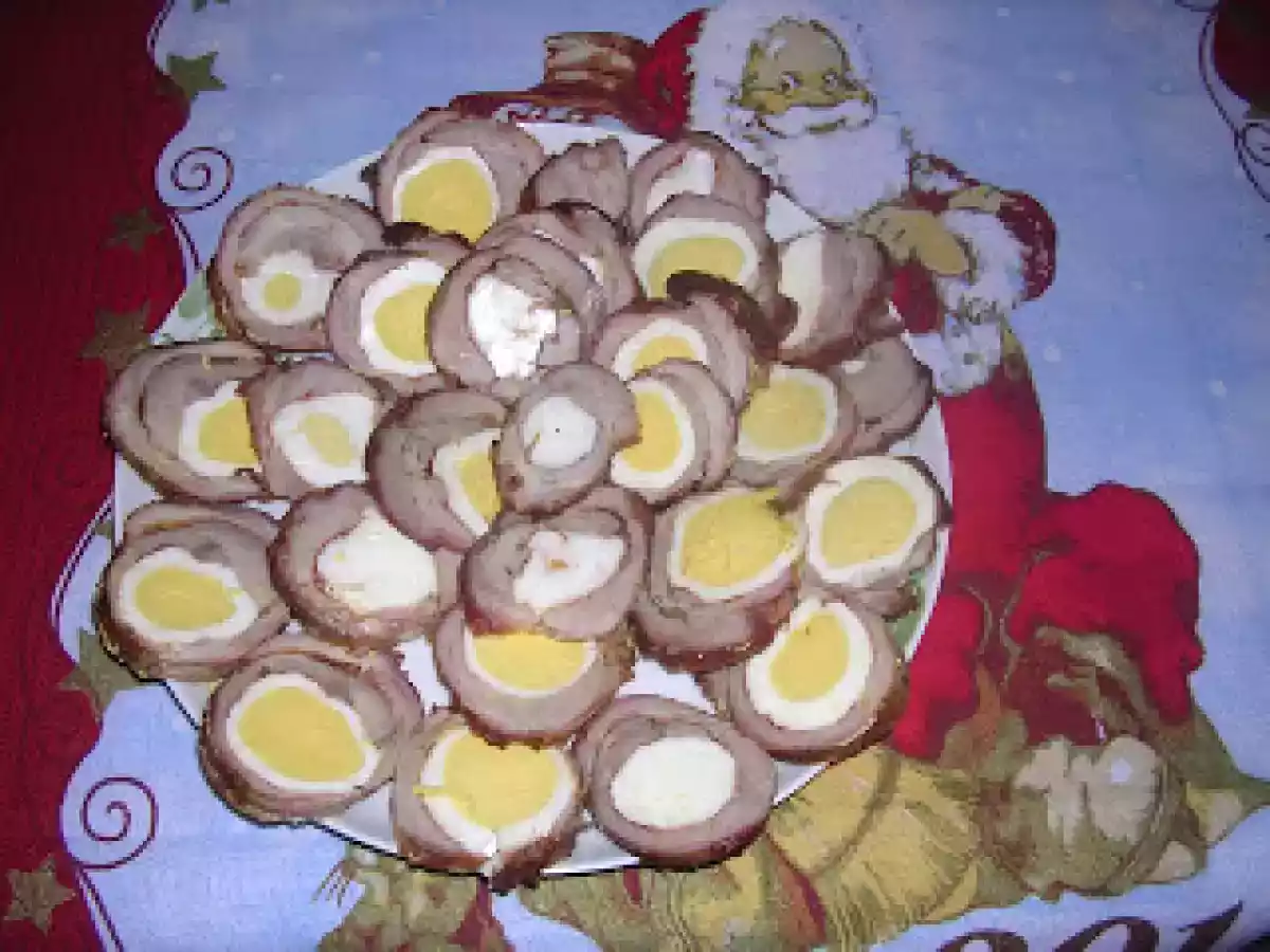 RULADA DIN CARNE DE PORC CU OUA - poza 2