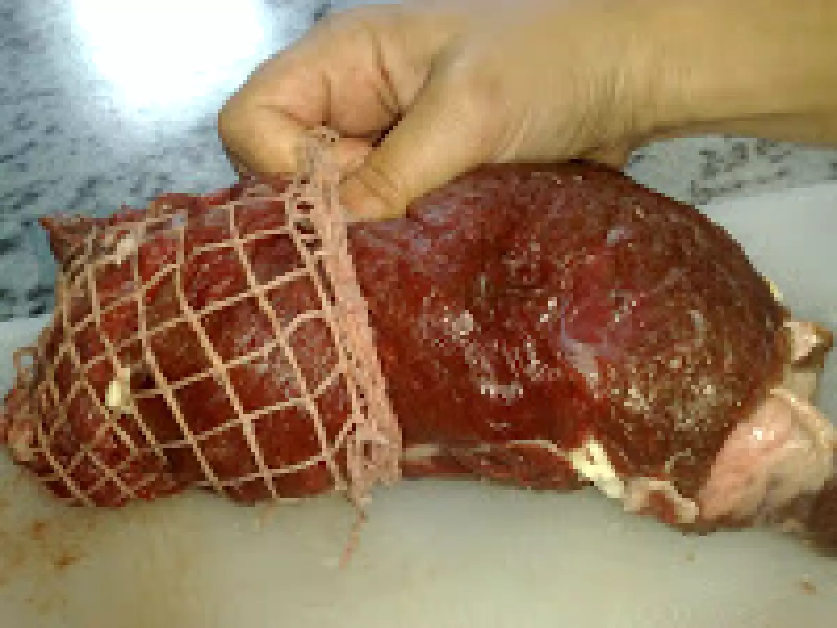 Rulada din muschi de vita cu sos de legume - poza 7