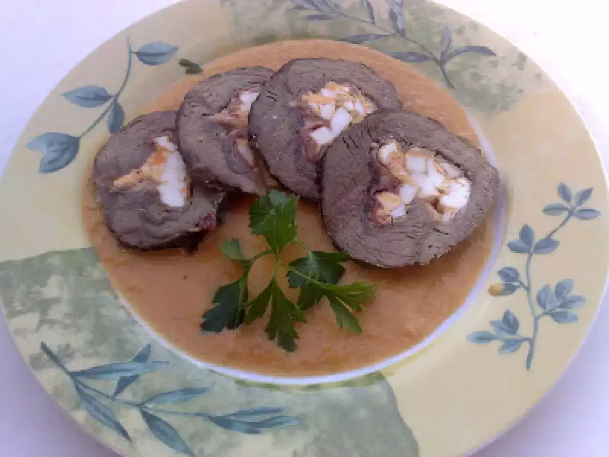 Rulada din muschi de vita cu sos de legume - poza 12