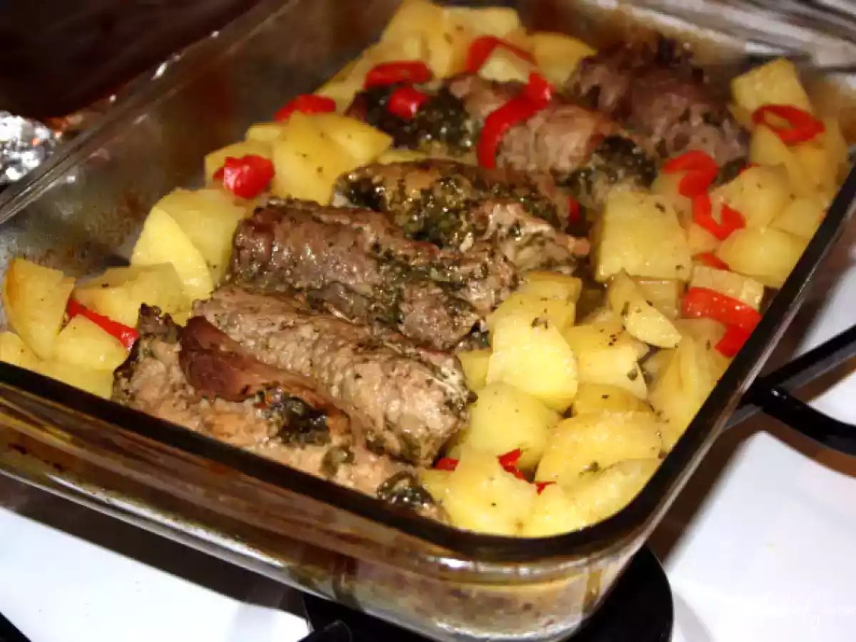 Rulade de porc cu pesto de patrunjel