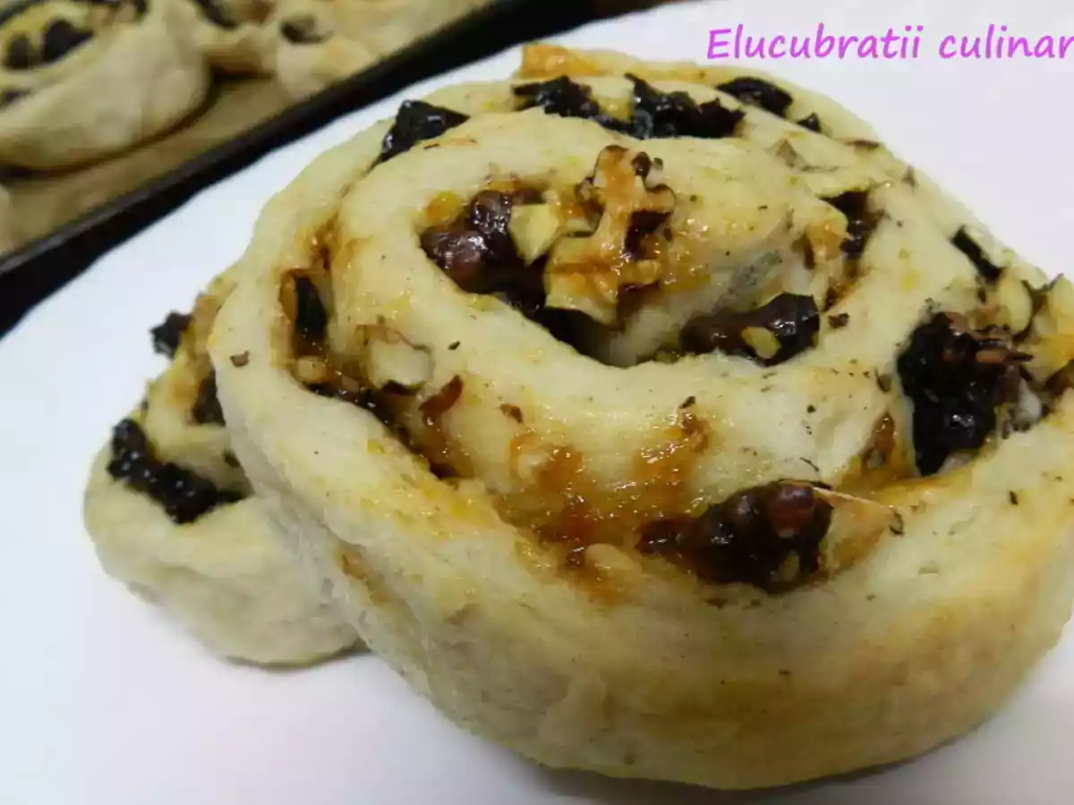 Rulouri cu nucă și prune uscate - rețetă de post - poza 2