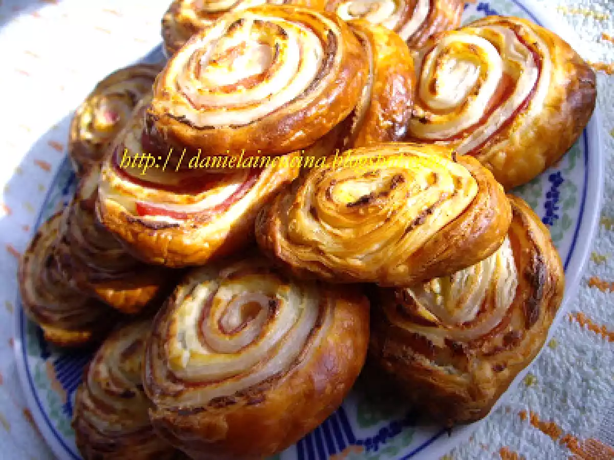 Rulouri cu sunca presata/Girelle con prosciutto cotto