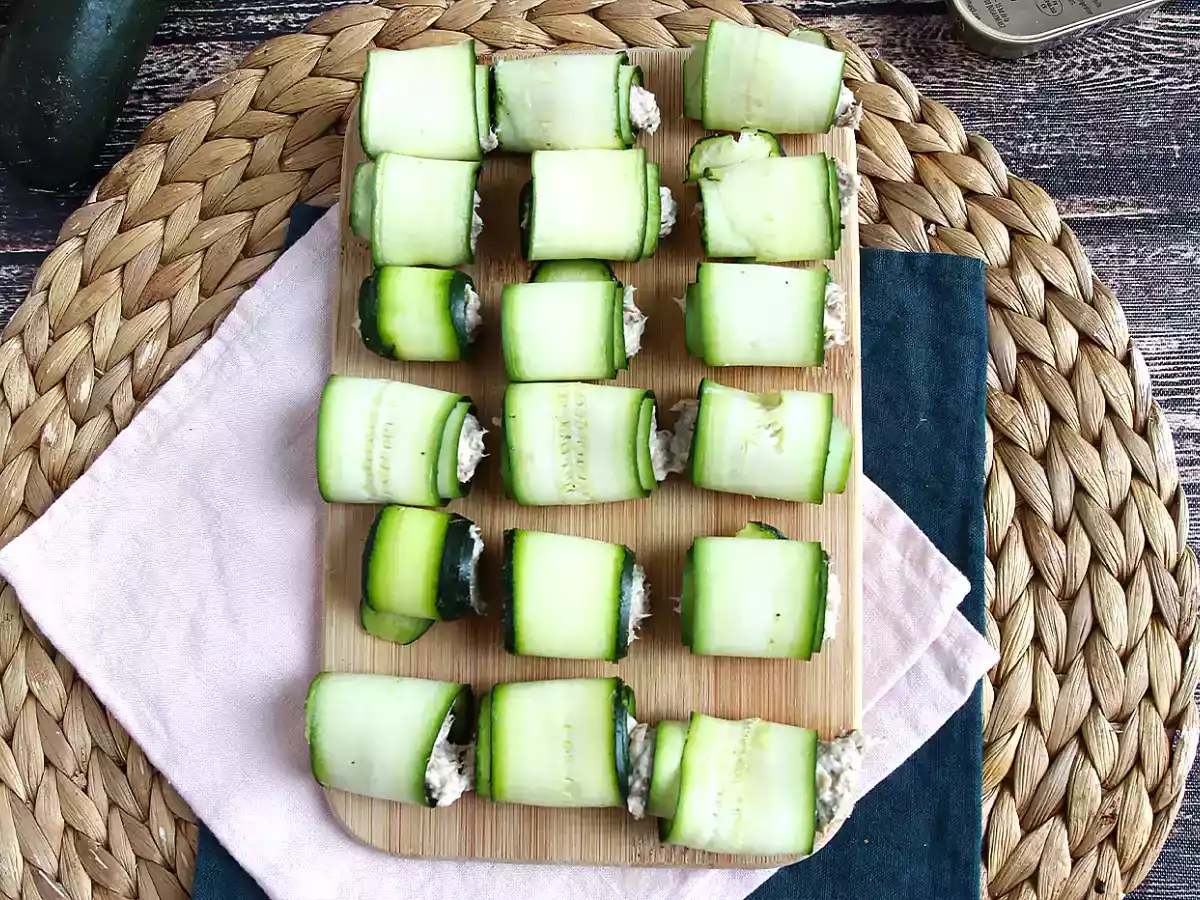 Rulouri de dovlecei cu sardine