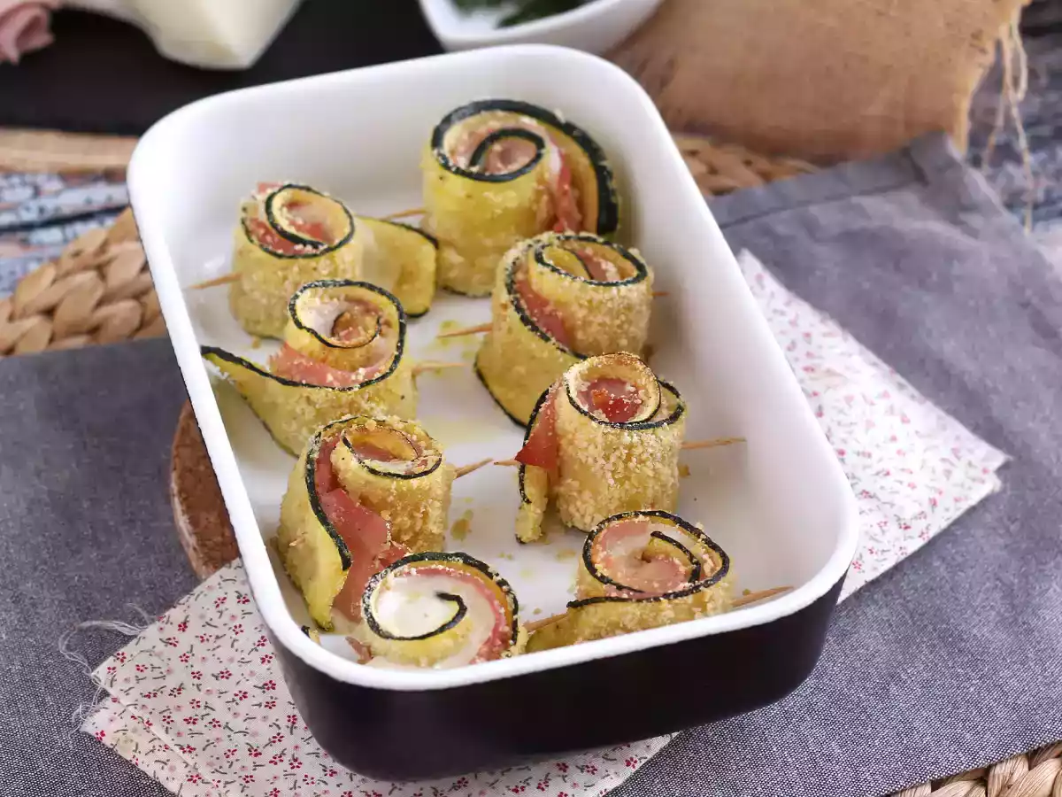 Rulouri de dovlecel cu șunca și brânză (la cuptor) - poza 4