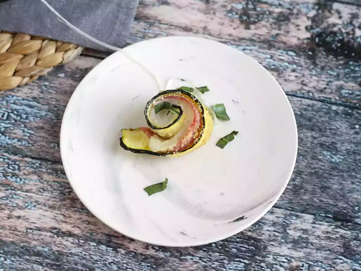 Rulouri de dovlecel cu șunca și brânză (la cuptor) - poza 5