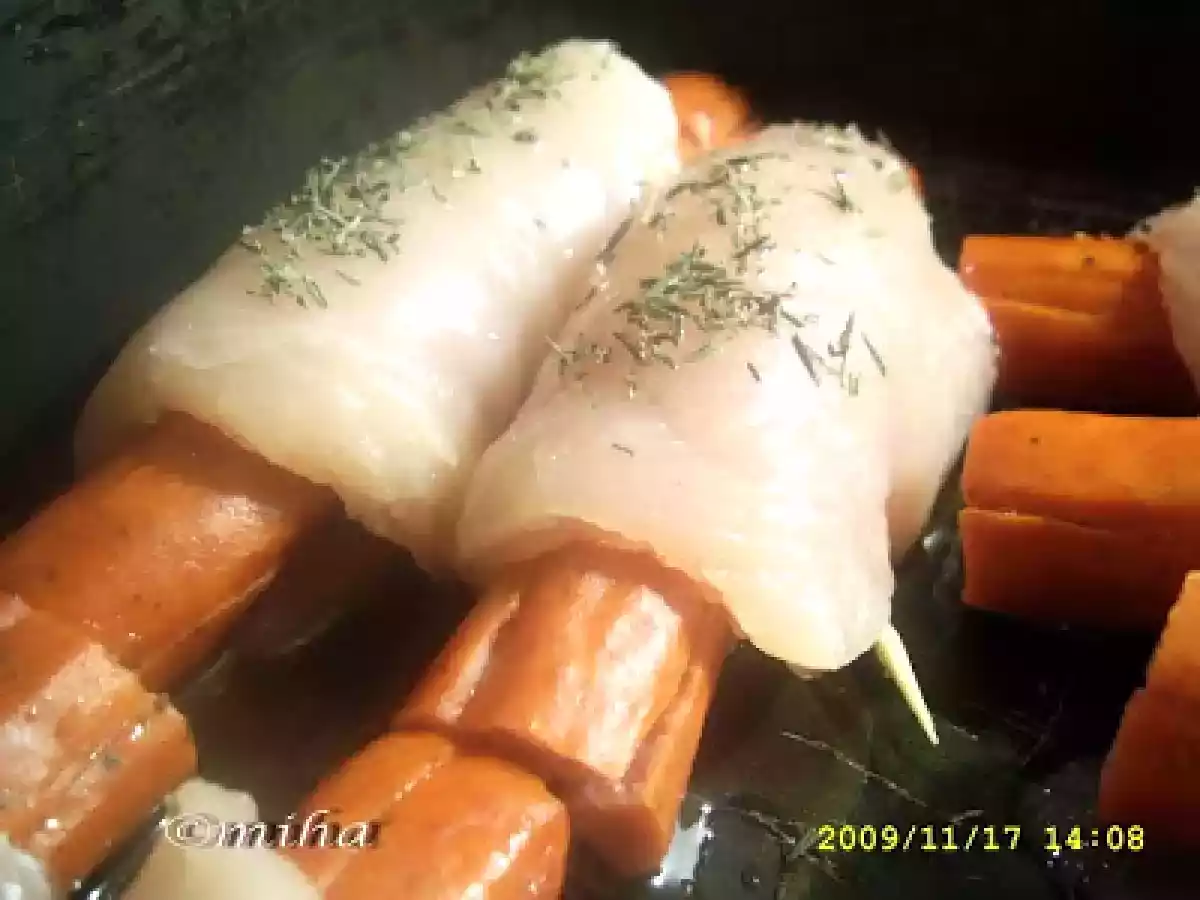 Rulouri de pui cu carnati - poza 3