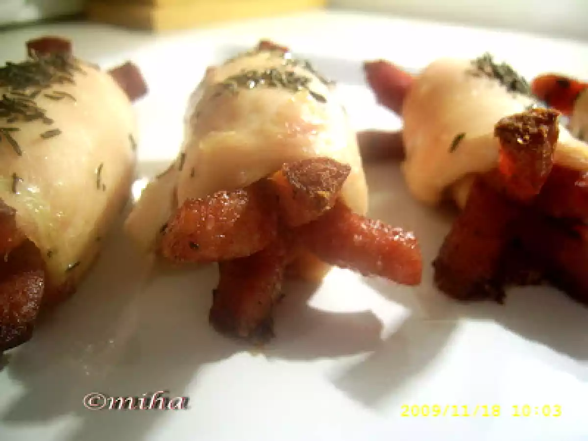 Rulouri de pui cu carnati - poza 4