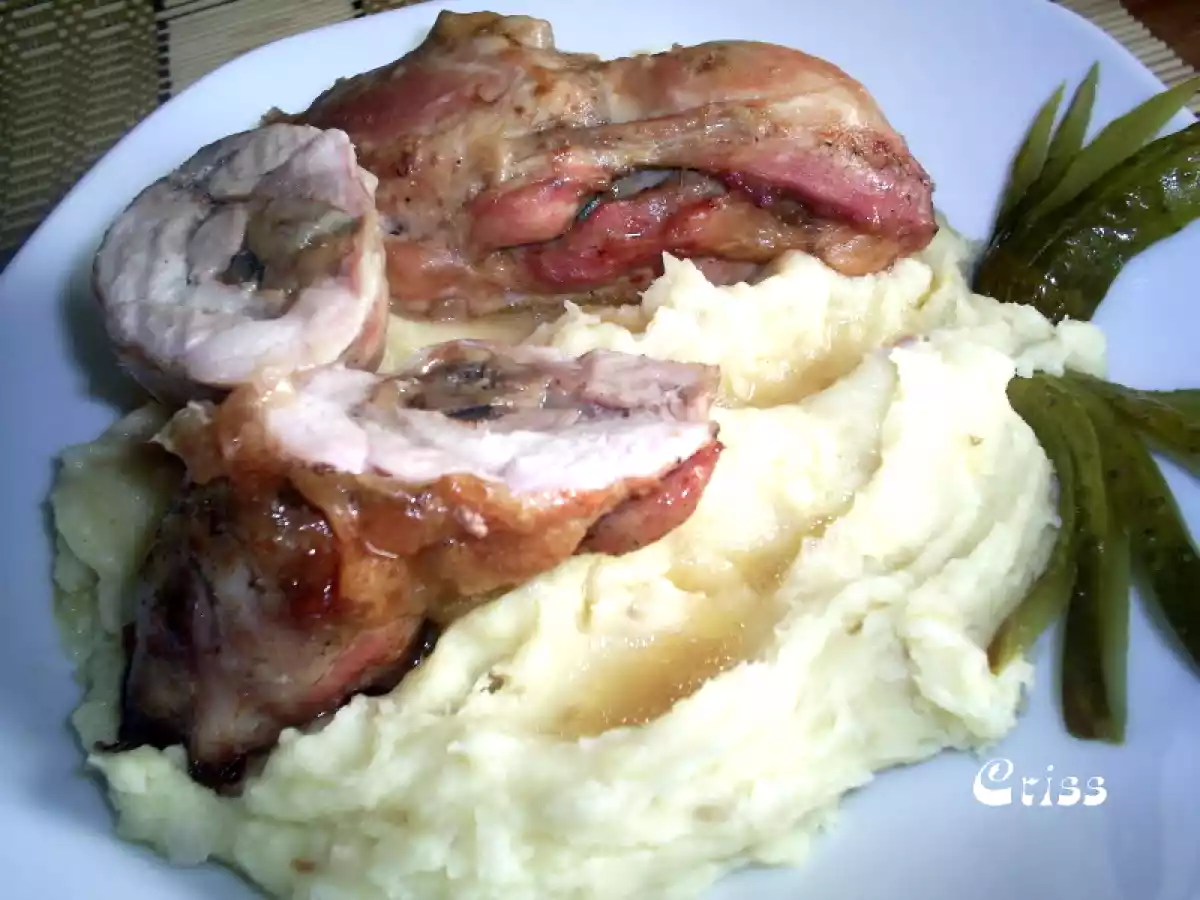 Rulouri de pui cu ciuperci si cascaval - poza 2