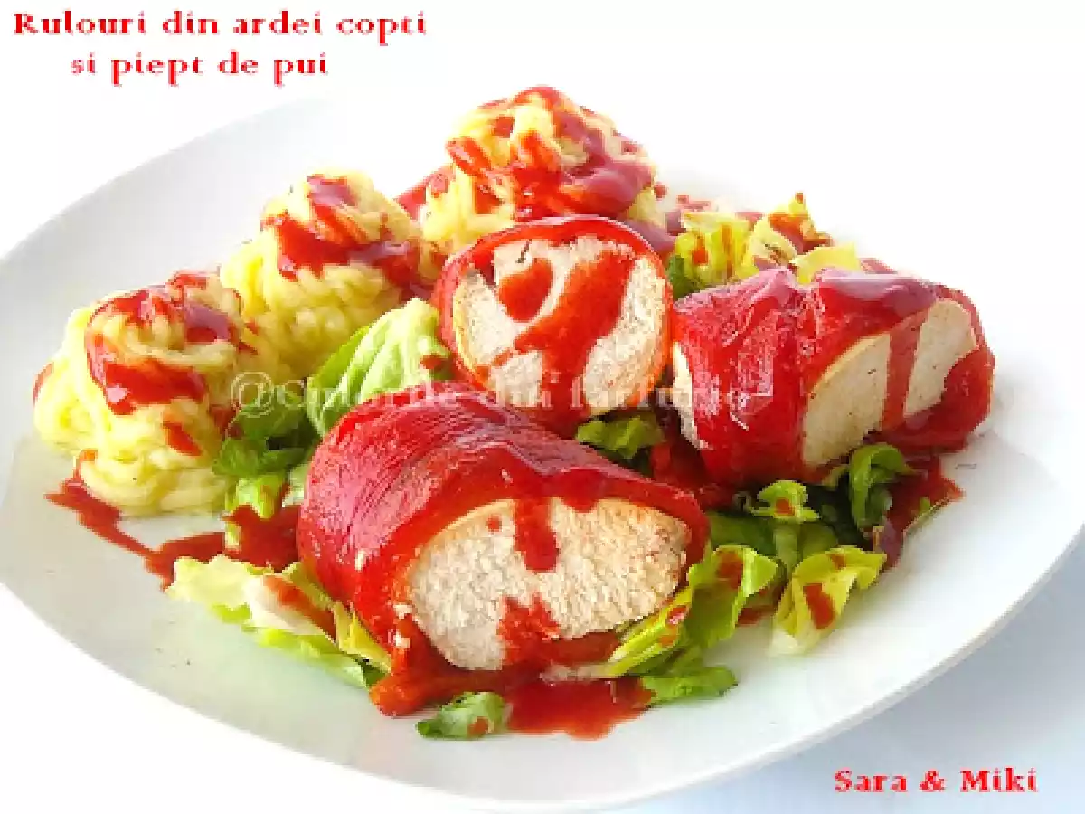 Rulouri din ardei copti si piept de pui