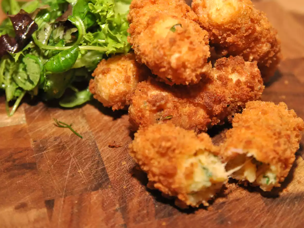 Rulouri din Cartofi Cu Branza